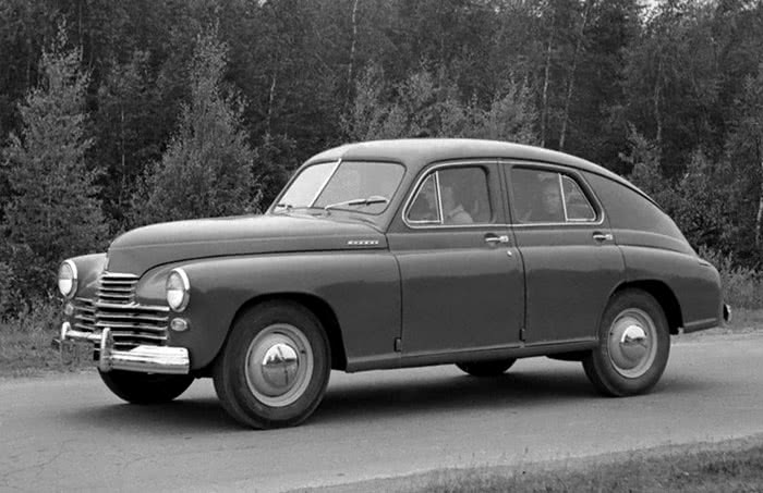 Довоенные ГАЗ – А (Форд -А), ГАЗ -АА (Форд -АА) и, позже, ГАЗ М-1 