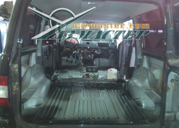 Подготовка разобранного салона ПАТРИОТ для покрытия ВИБРОИЗОЛОМ и СПЛЕНом.  Приходится все обработать!!!