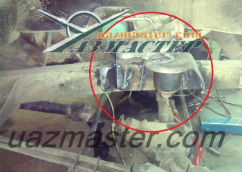 Кронштейны установлены на новое место, осталось только покрасить. 