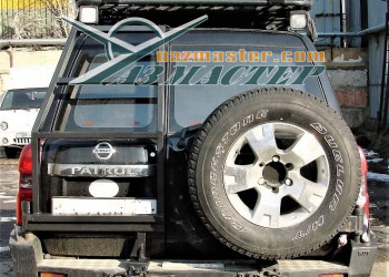 NISSAN PATROL 61. Установлена калитка-лестница