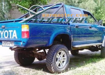 TOYOTA HILUX установлен каркас безопасности