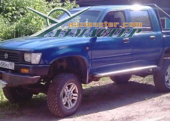 TOYOTA HILUX установлен каркас безопасности